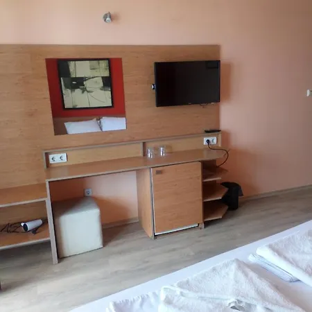 Prado 3* Sluneční pobřeží