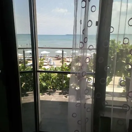 Prado Hotel 3*