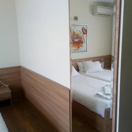 Prado Hotel 3*