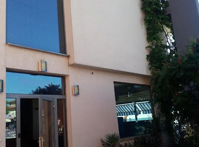 Prado Слънчев бряг