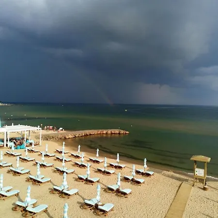 Prado Hotel 3*