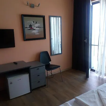Prado Hotel 3*